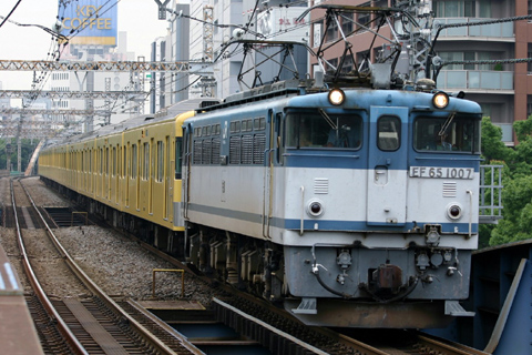 関内駅