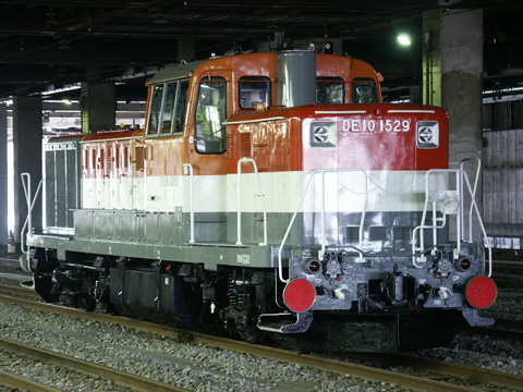 【JR貨】DE10-1529出場新塗り分け