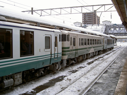 青森駅