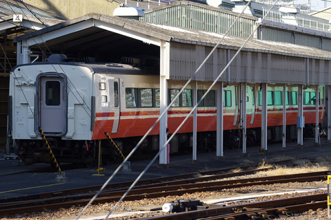【JR東】彩野、東武色に