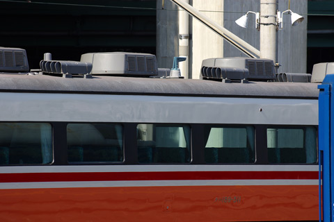 【JR東】彩野、東武色に