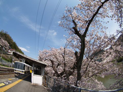 河内堅上駅