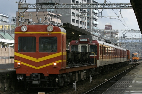 橿原神宮前駅