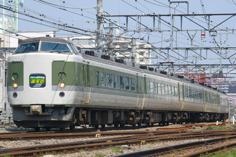 【JR東】あずさ81号があさま色で運転