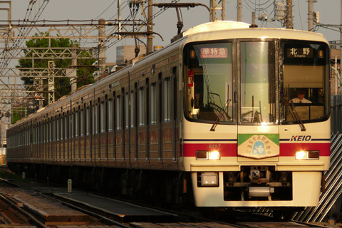 調布ー布田間