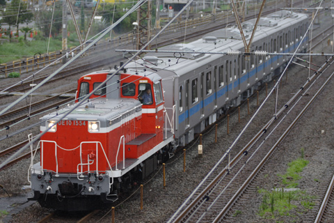 鶴見駅付近