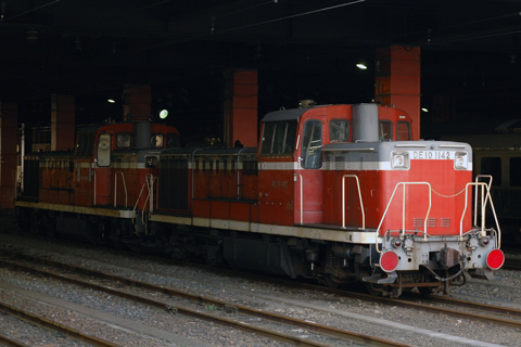 【JR貨】DE10 2両大宮車両所入場