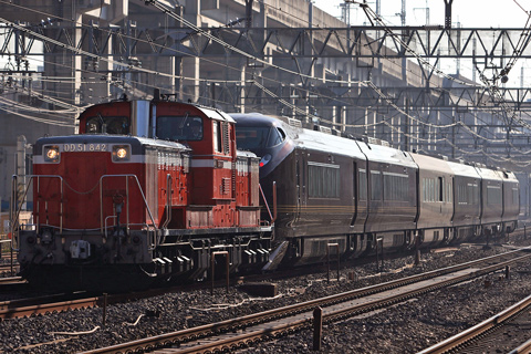 【JR東】DD51 842＋E655系試運転