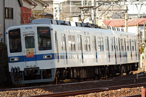 【東武】大師線で迎春HM取り付け