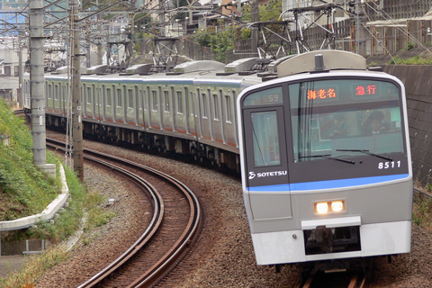 【相鉄】8711Fが新塗装になって運用復帰