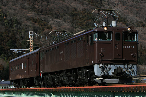 【JR東】EF64-37+オハニ36-11試運転