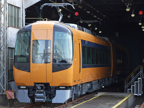 【近鉄】新型特急車両22600系搬入