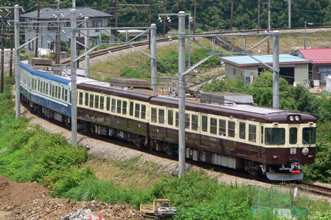 【富士急】リバイバルカラー第2弾運転中